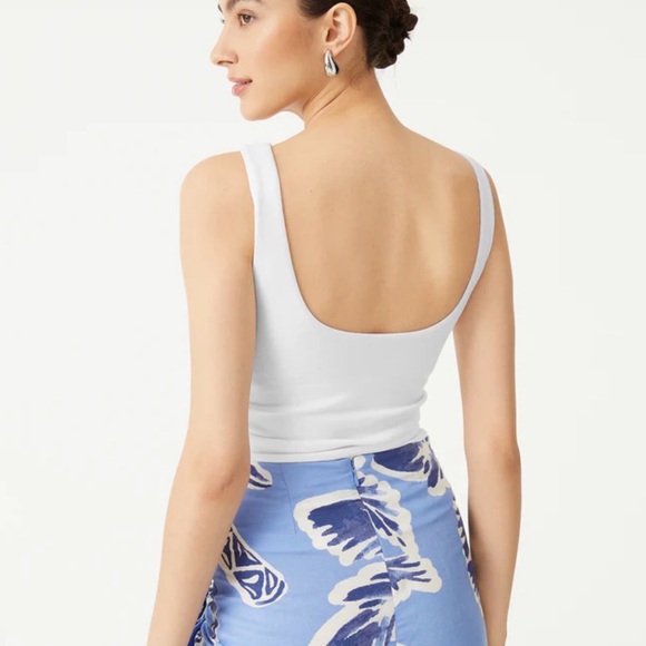 NWT - OGL Vibrant Red Tank Top with built in bra and removable pads - Picture 4 of 6